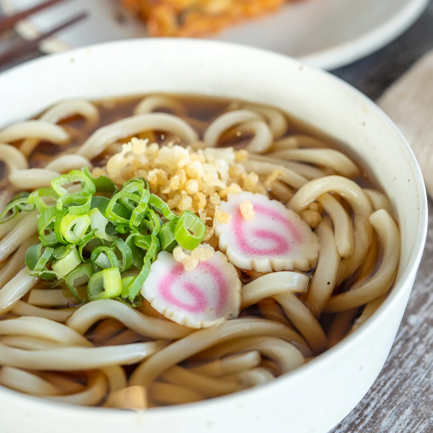 A bowl of udon noodle soup served at Sushi Ari